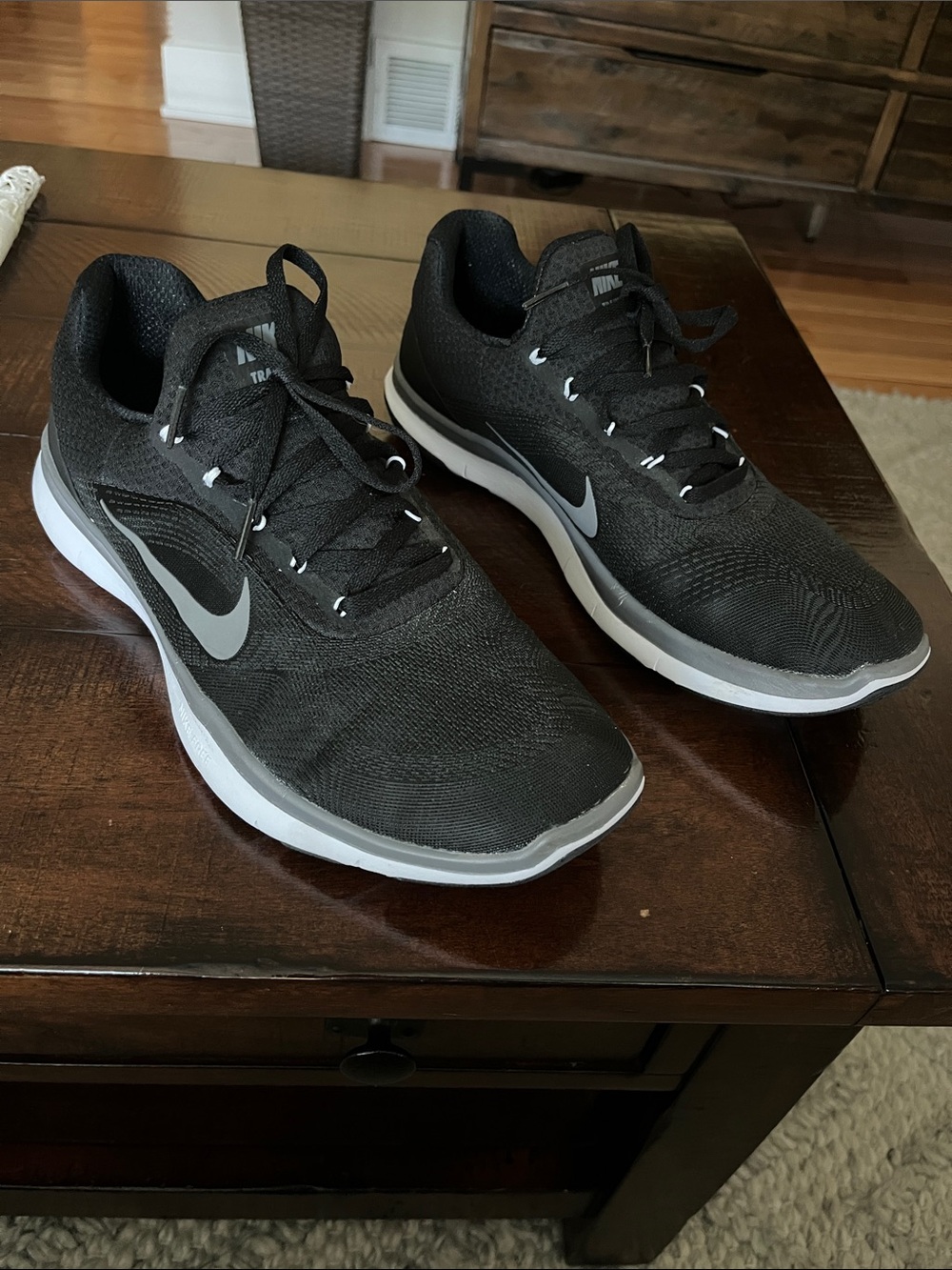 Nike Black and White Men's Athletic Shoes